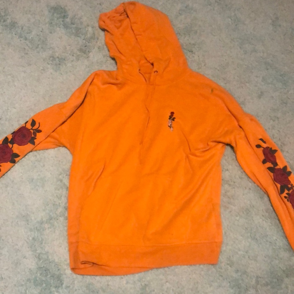 Yellow sweater with roses (M)